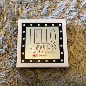Benefit Hello Flawless Powder Foundation